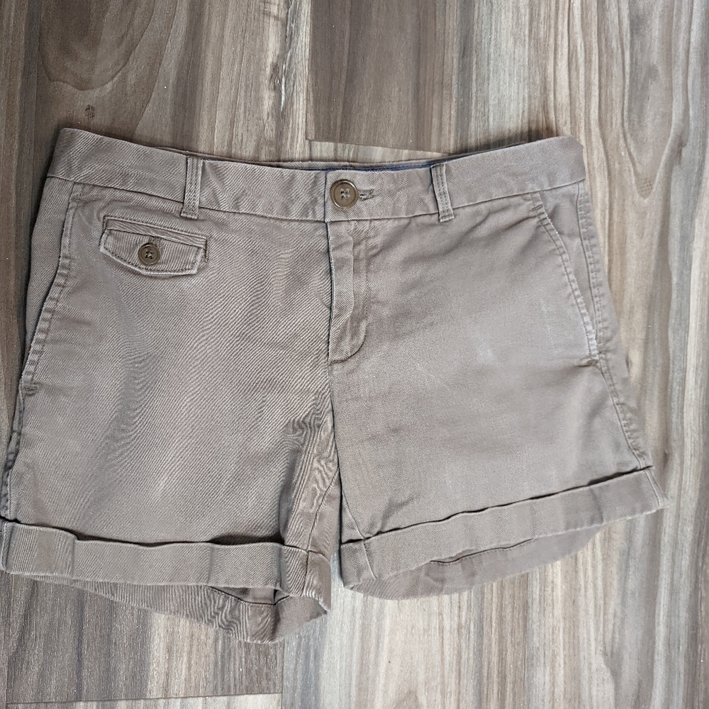 Banana Republic Women's size 4 Khaki shorts‎